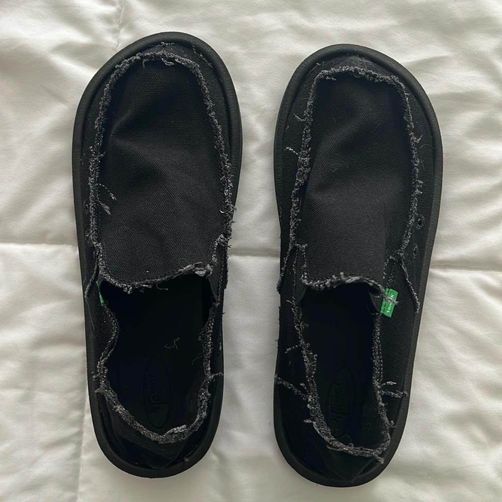 Men’s - size 1️⃣2️⃣ - black SANUKS, EUC